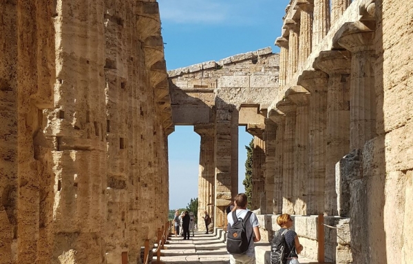 Tourist Returns ‘Cursed’ Stolen Artifacts To Pompeii After 15 Years Of Bad Luck Tourist Returns ‘Cursed’ Stolen Artifacts To Pompeii After 15 Years Of Bad Luck