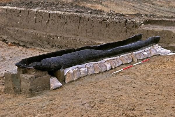 Unearthing the Past: Bronze & Iron Age Log Boats Revealed in Cambridgeshire Unearthing the Past: Bronze & Iron Age Log Boats Revealed in Cambridgeshire
