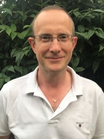 Dr Simon Trew