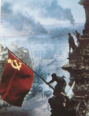 Berlin 1945 - click to enlarge Berlin 1945