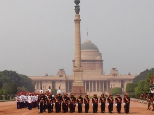 Rashtrapati Bhawan changing of the guard - click to enlarge Rashtrapati Bhawan changing of the guard