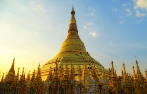 Shwedagon Pagoda - click to enlarge Shwedagon Pagoda
