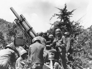 Howitzer In Action - click to enlarge Howitzer In Action