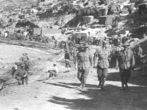 Anzac Cove looking towards Arıburnu, 1915 - click to enlarge Anzac Cove looking towards Arıburnu, 1915
