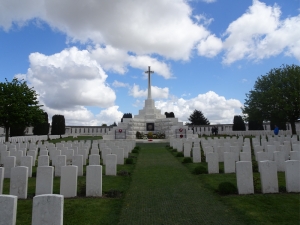 Tyne Cot Cemetery - click to enlarge Tyne Cot Cemetery